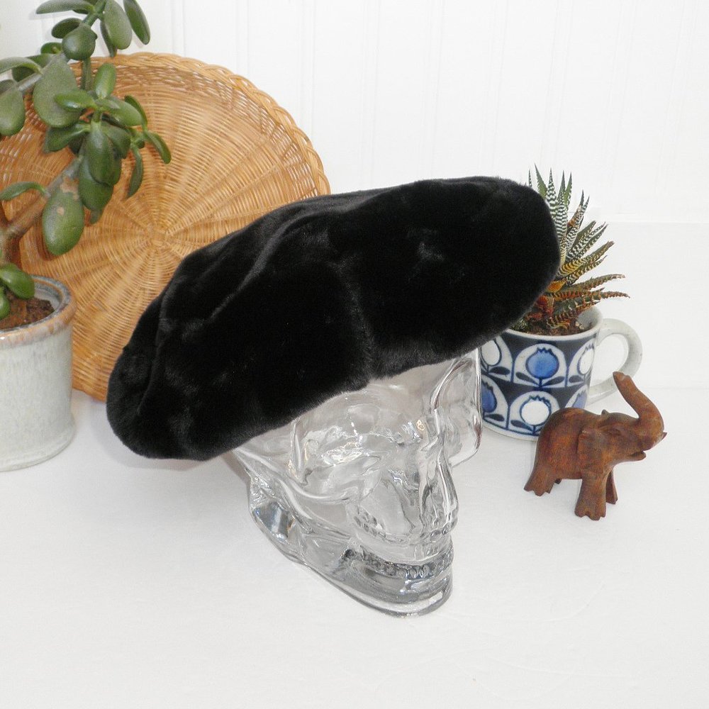 Vintage Y2K Faux Fur Beret Indie Sleeze 2000s Trendy Hat by Dennis Basso